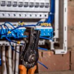 Instalații electrice pentru hale industriale: ce trebuie știut