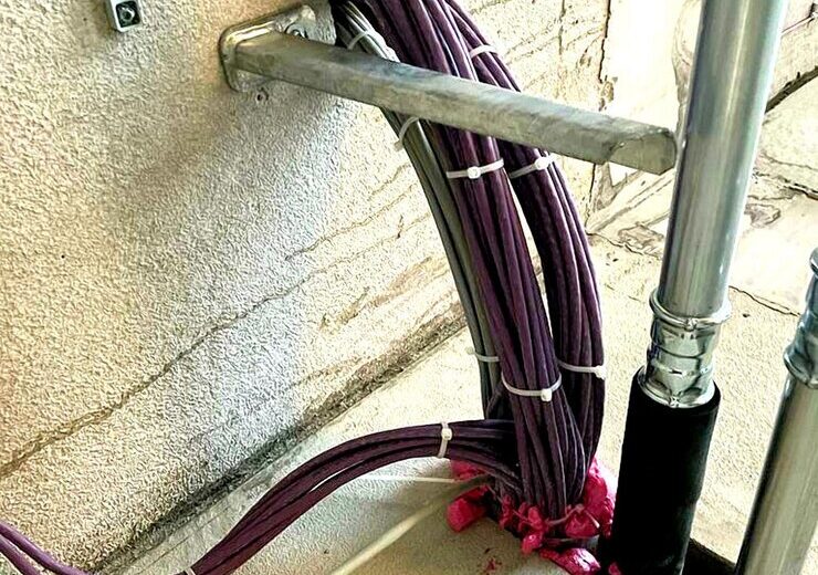 Cablurile aparente vs traseele îngropate: avantaje și dezavantaje