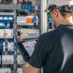 Instalațiile electrice în construcțiile noi vs renovări